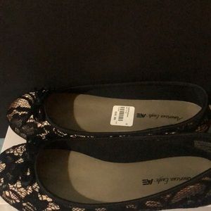 Lace flats!